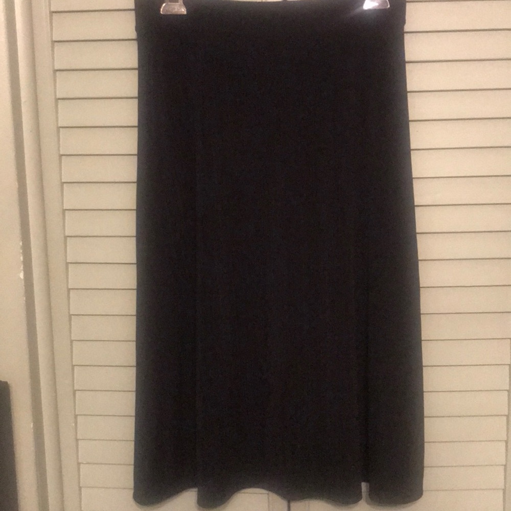 NWT - Jaclyn Smith long black skirt